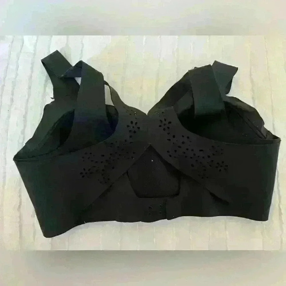 Victoria’s Secret sport size 32c - Picture 2 of 4